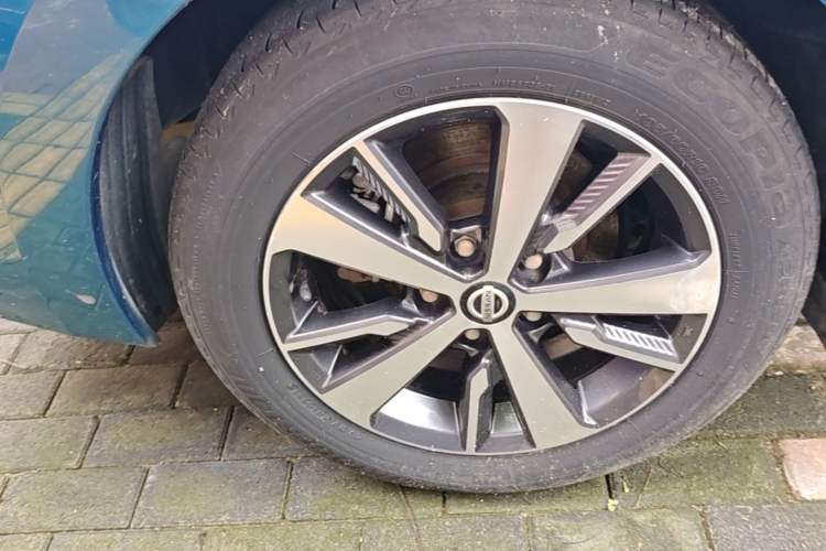 Used Nissan Lannia 2016 1.6L CVT Cool Edition Right Rear Wheel Hub