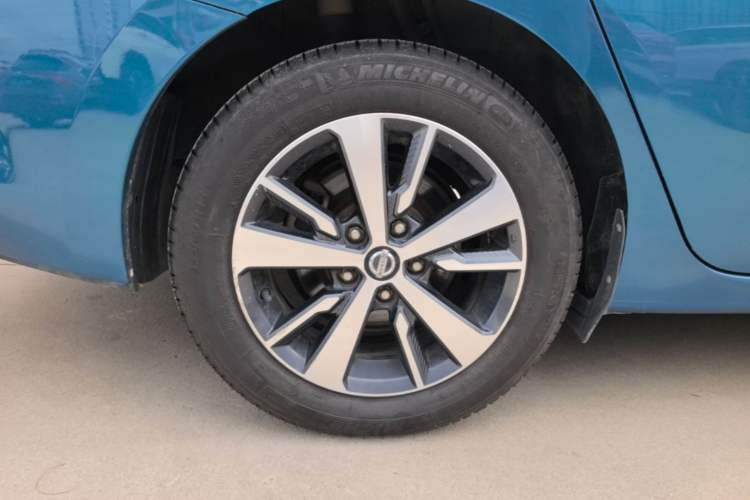 Used Nissan Lannia 2016 1.6L CVT Cool Edition Right Rear Wheel Hub