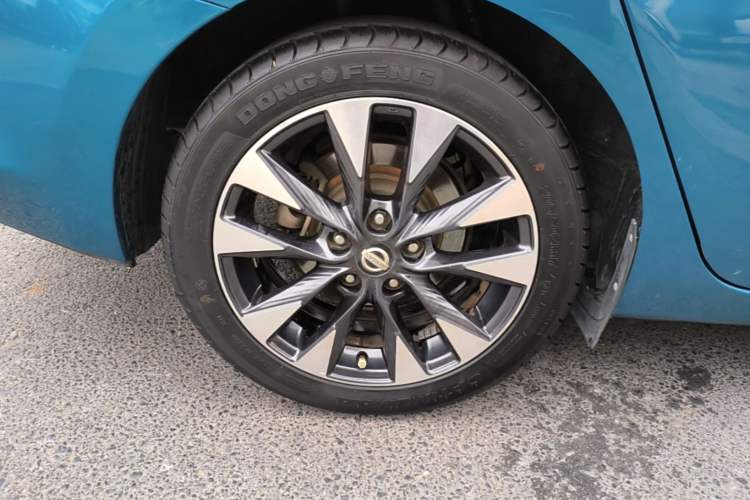 Used Nissan Lannia 2016 1.6L CVT Smart Cool Edition Right Rear Wheel Hub