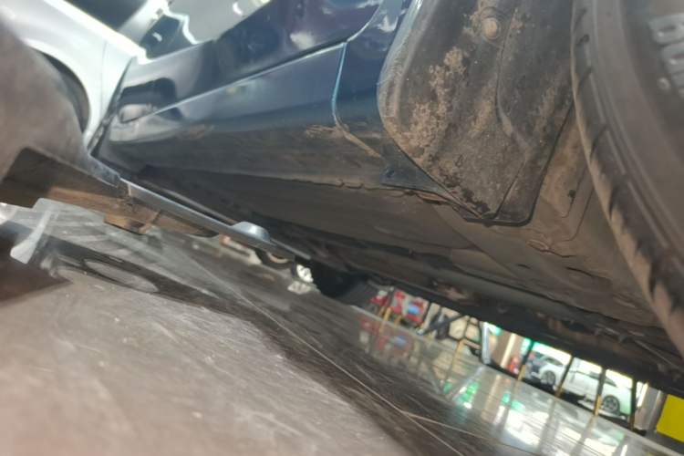 Used Nissan Lannia 2016 1.6L CVT Smart Cool Edition Right Side Sill