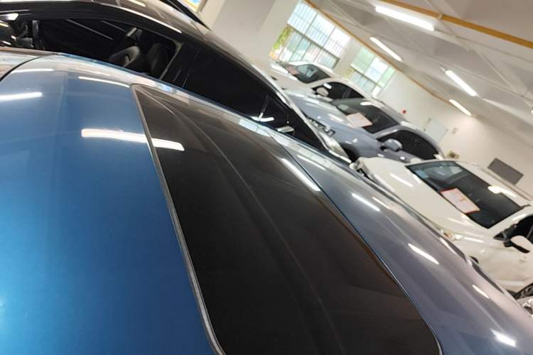 Used Nissan Lannia 2016 1.6L CVT Cool Edition Roof