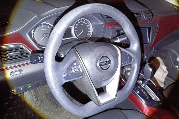 Used Nissan Lannia 2016 1.6L CVT Smart Cool Edition Steering Wheel