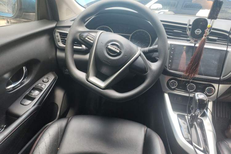 Used Nissan Lannia 2016 1.6L CVT Cool Edition Steering Wheel