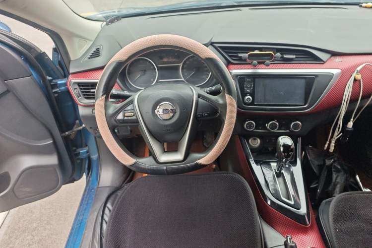 Used Nissan Lannia 2016 1.6L CVT Smart Cool Edition Steering Wheel