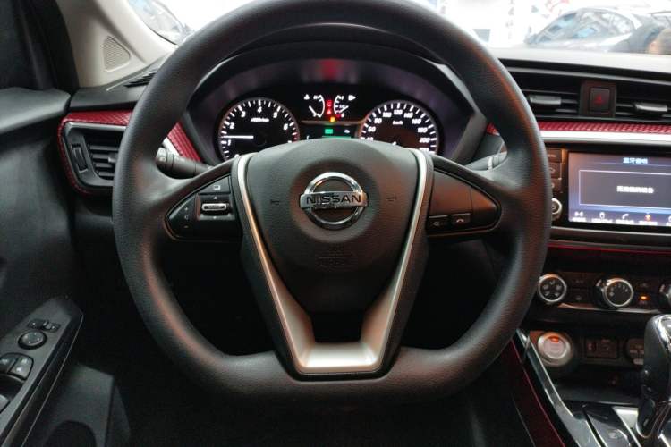 Used Nissan Lannia 2016 1.6L CVT Smart Cool Edition Steering Wheel