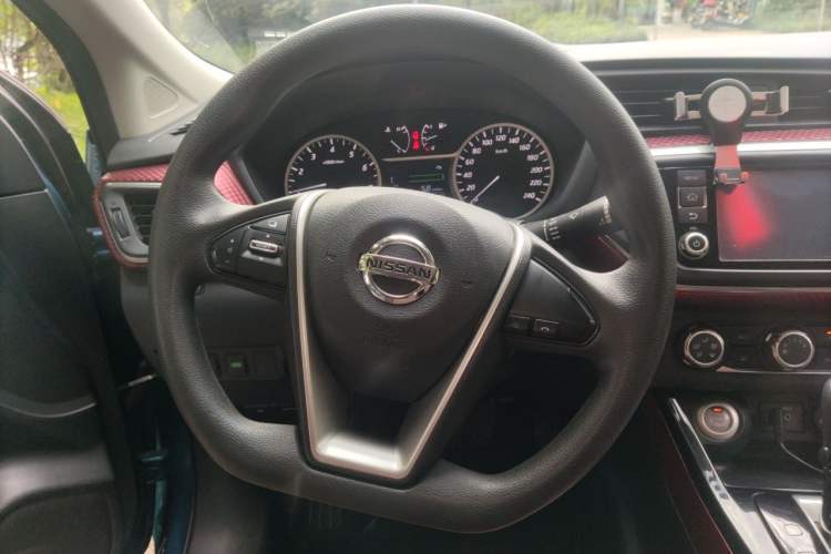 Used Nissan Lannia 2016 1.6L CVT Smart Cool Edition Steering Wheel