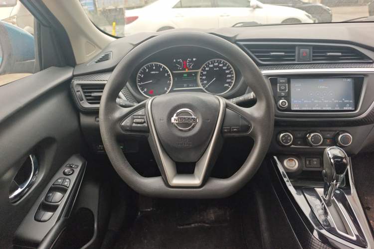 Used Nissan Lannia 2016 1.6L CVT Smart Cool Edition Steering Wheel