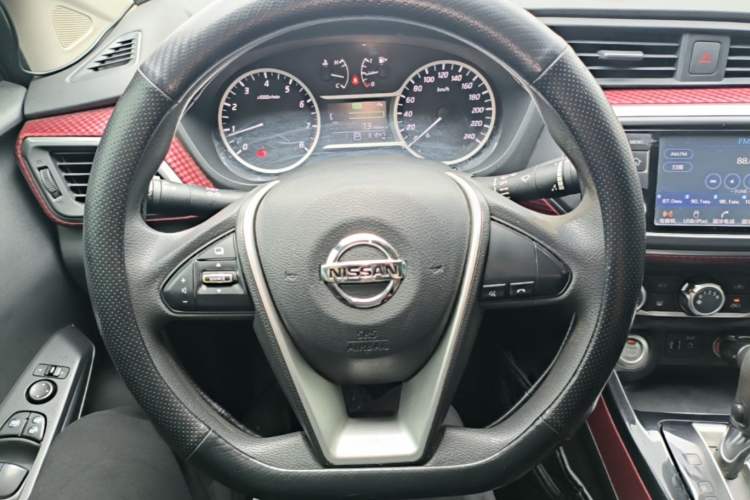 Used Nissan Lannia 2016 1.6L CVT Smart Cool Edition Steering Wheel