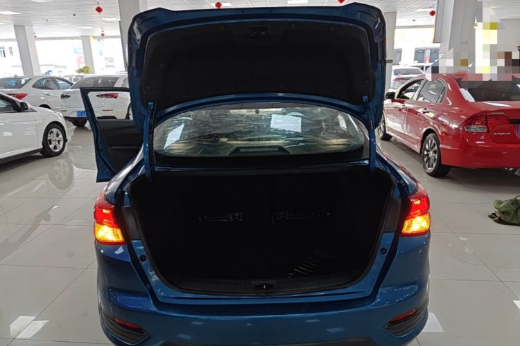 Used Nissan Lannia 2016 1.6L CVT Smart Cool Edition Trunk