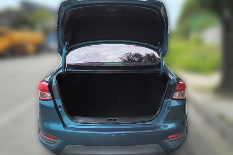 Used Nissan Lannia 2016 1.6L CVT Smart Cool Edition Trunk