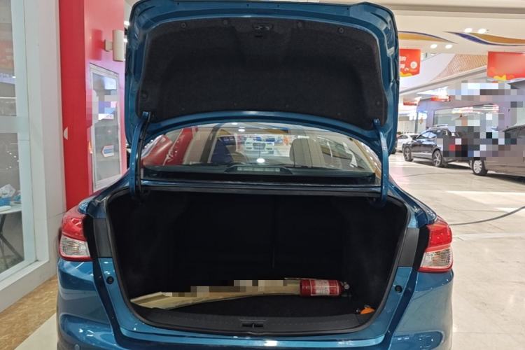 Used Nissan Lannia 2016 1.6L CVT Smart Cool Edition Trunk