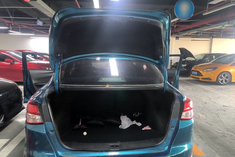 Used Nissan Lannia 2016 1.6L Manual Cool Edition Trunk