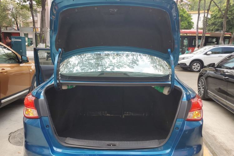 Used Nissan Lannia 2016 1.6L CVT Cool Edition Trunk