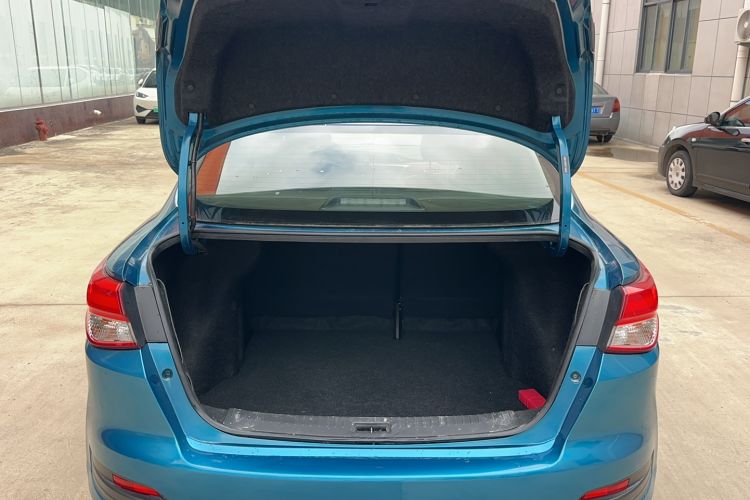 Used Nissan Lannia 2016 1.6L CVT Smart Cool Edition Trunk