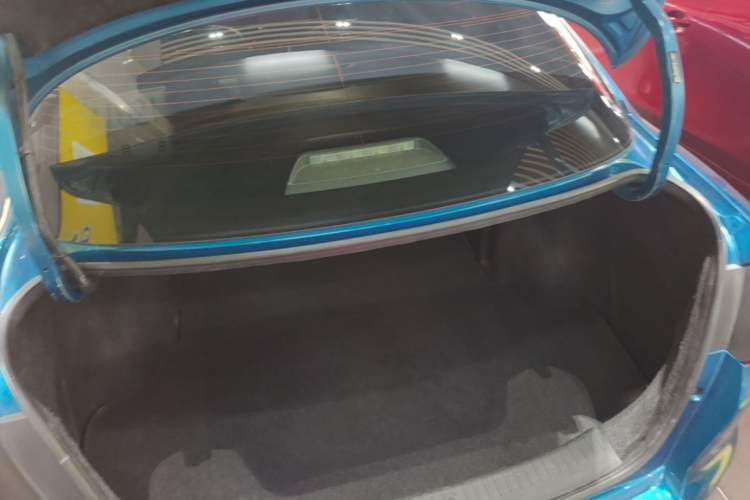 Used Nissan Lannia 2016 1.6L CVT Smart Cool Edition Trunk