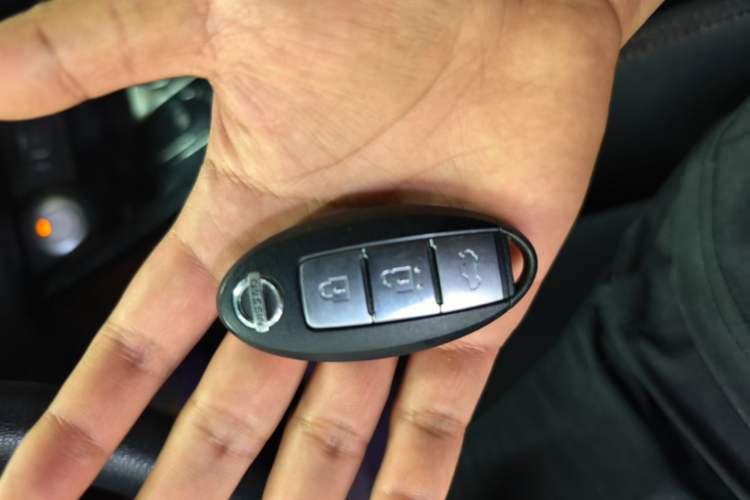 Used Nissan Lannia 2016 1.6L CVT Smart Cool Edition Vehicle Key