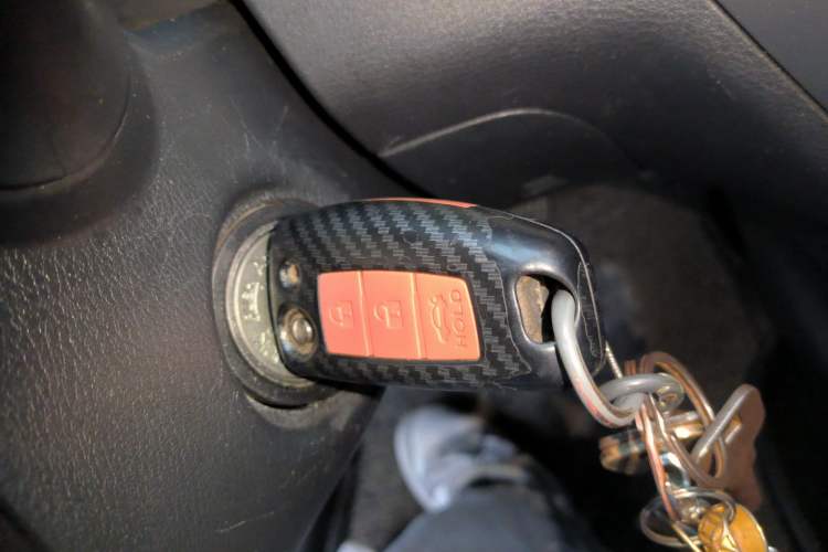 Used Nissan Lannia 2016 1.6L Manual Cool Edition Vehicle Key