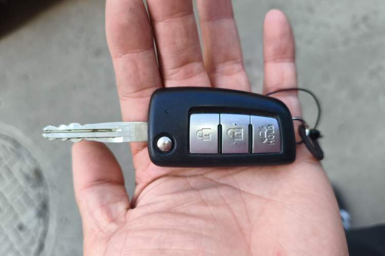 Used Nissan Lannia 2016 1.6L CVT Cool Edition Vehicle Key