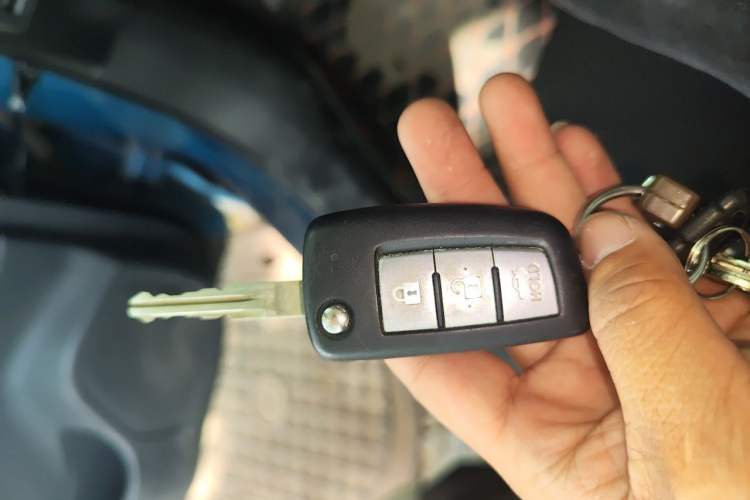 Used Nissan Lannia 2016 1.6L CVT Cool Edition Vehicle Key