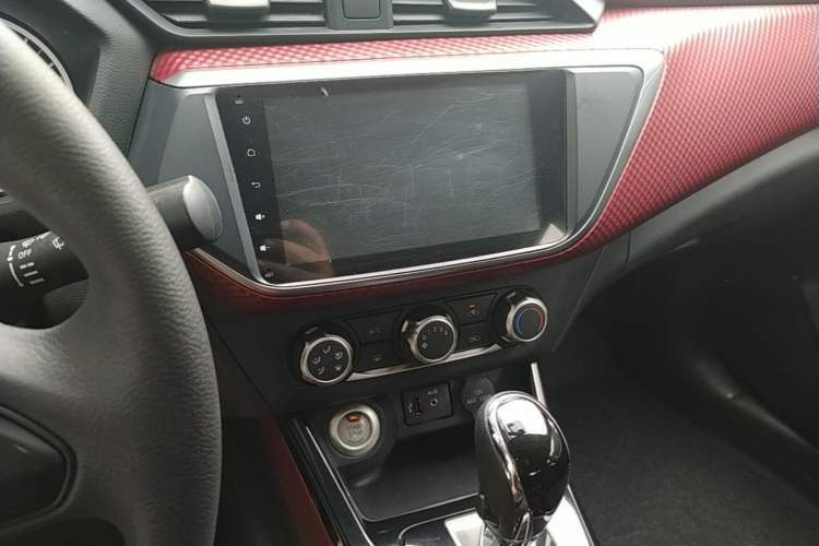 Used Nissan Lannia 2016 1.6L CVT Smart Cool Edition Audio And AC Panel