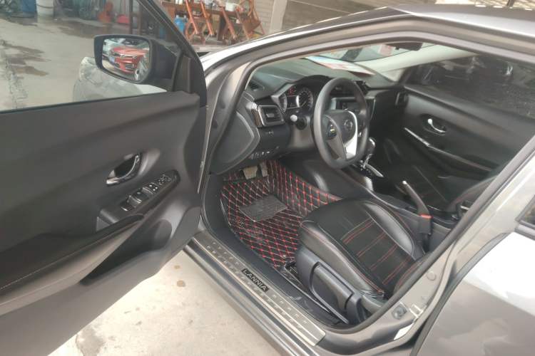 Used Nissan Lannia 2016 1.6L CVT Smart Cool Edition Driver Seat