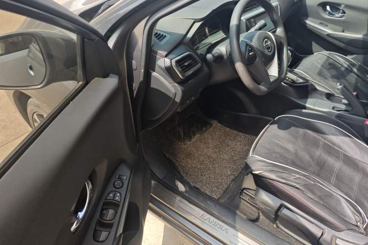 Used Nissan Lannia 2016 1.6L CVT Smart Cool Edition Driver Seat