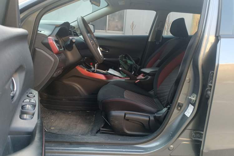 Used Nissan Lannia 2016 1.6L CVT Smart Cool Edition Driver Seat