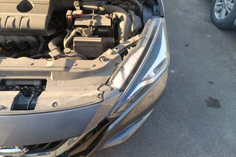 Used Nissan Lannia 2016 1.6L Manual Cool Edition Engine Bay Left