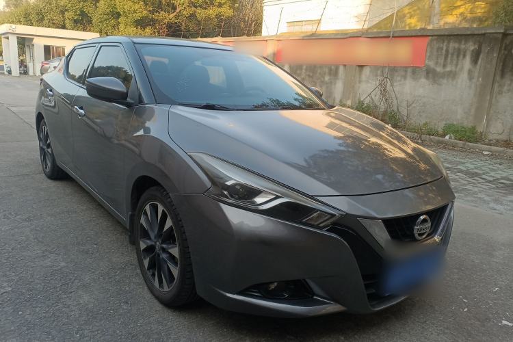 Used Nissan Lannia 2016 1.6L CVT Smart Cool Edition Front Right 45 Deg