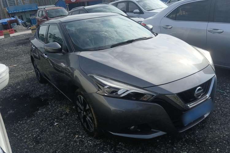 Used Nissan Lannia 2016 1.6L CVT Smart Cool Edition Front Right 45 Deg