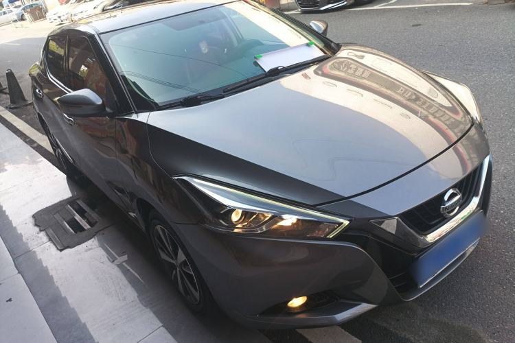 Used Nissan Lannia 2016 1.6L CVT Cool Edition Front Right 45 Deg