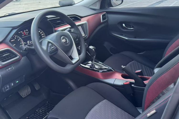 Used Nissan Lannia 2016 1.6L CVT Smart Cool Edition Interior 1