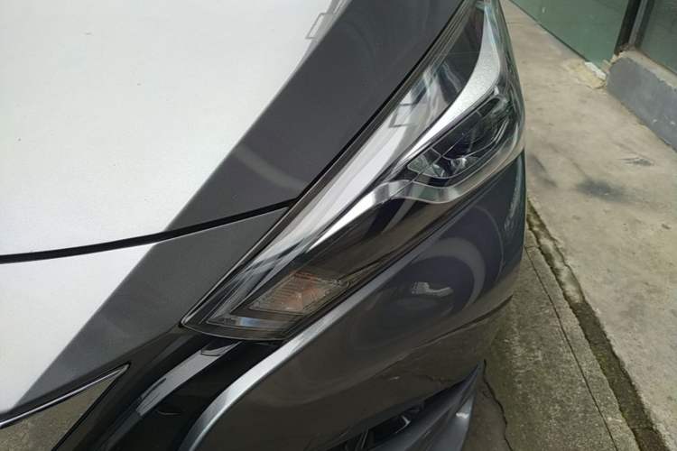 Used Nissan Lannia 2016 1.6L CVT Smart Cool Edition Left Front Headlight