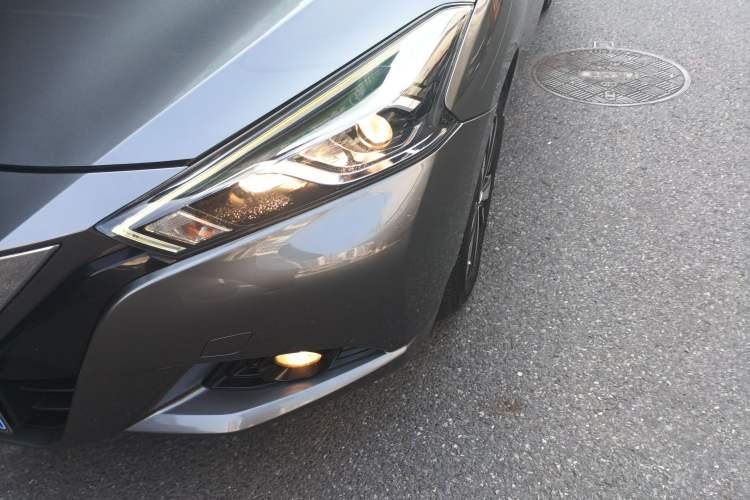 Used Nissan Lannia 2016 1.6L CVT Cool Edition Left Front Headlight