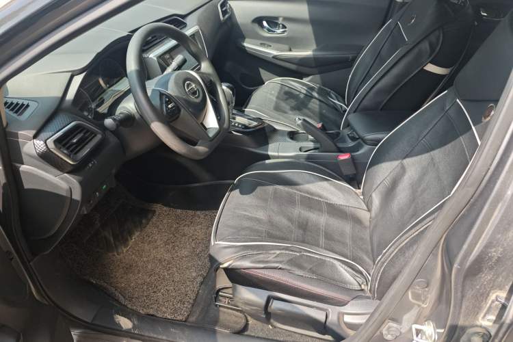 Used Nissan Lannia 2016 1.6L CVT Smart Cool Edition Left Front Seat