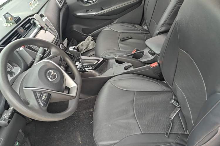Used Nissan Lannia 2016 1.6L CVT Smart Cool Edition Left Front Seat