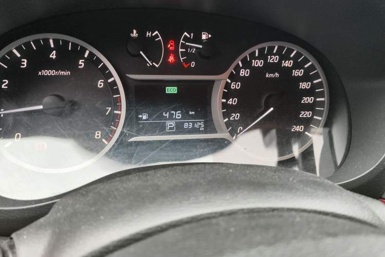Used Nissan Lannia 2016 1.6L CVT Smart Cool Edition Odometer Close Up