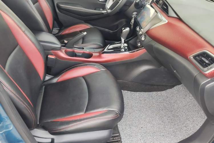 Used Nissan Lannia 2016 1.6L CVT Cool Edition Right Front Seat