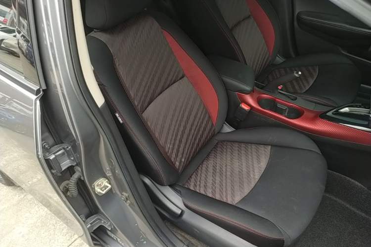 Used Nissan Lannia 2016 1.6L CVT Smart Cool Edition Right Front Seat