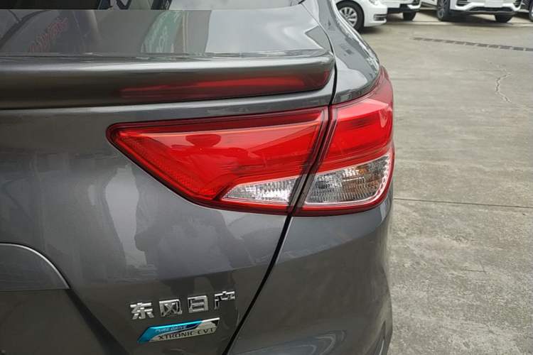 Used Nissan Lannia 2016 1.6L CVT Smart Cool Edition Right Rear Taillight