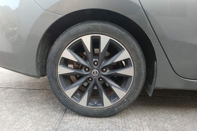 Used Nissan Lannia 2016 1.6L CVT Smart Cool Edition Right Rear Wheel Hub