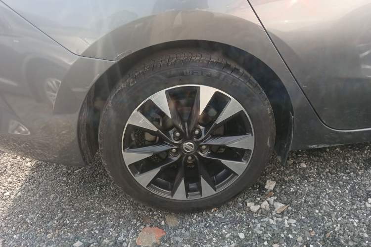 Used Nissan Lannia 2016 1.6L CVT Smart Cool Edition Right Rear Wheel Hub