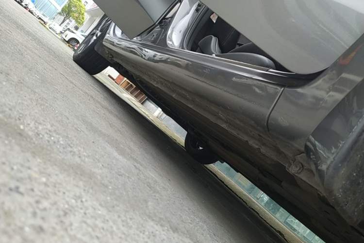 Used Nissan Lannia 2016 1.6L CVT Smart Cool Edition Right Side Sill