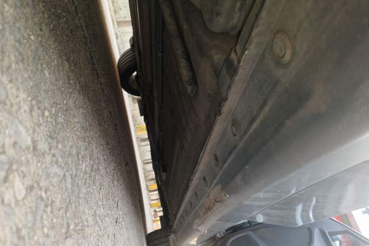 Used Nissan Lannia 2016 1.6L CVT Smart Cool Edition Right Side Sill