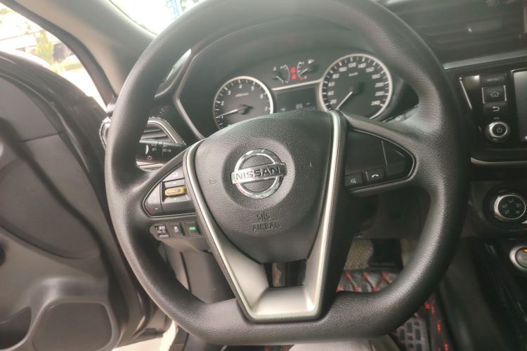 Used Nissan Lannia 2016 1.6L CVT Smart Cool Edition Steering Wheel