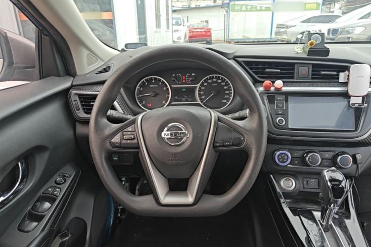 Used Nissan Lannia 2016 1.6L CVT Smart Cool Edition Steering Wheel