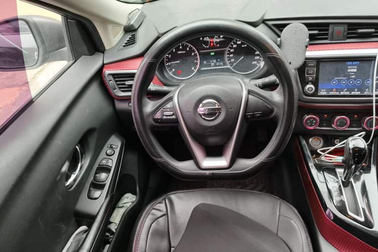 Used Nissan Lannia 2016 1.6L CVT Smart Cool Edition Steering Wheel