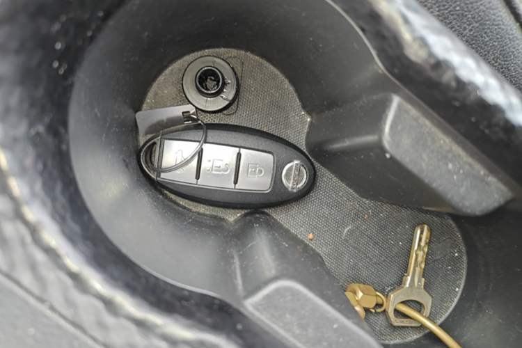 Used Nissan Lannia 2016 1.6L CVT Smart Cool Edition Vehicle Key