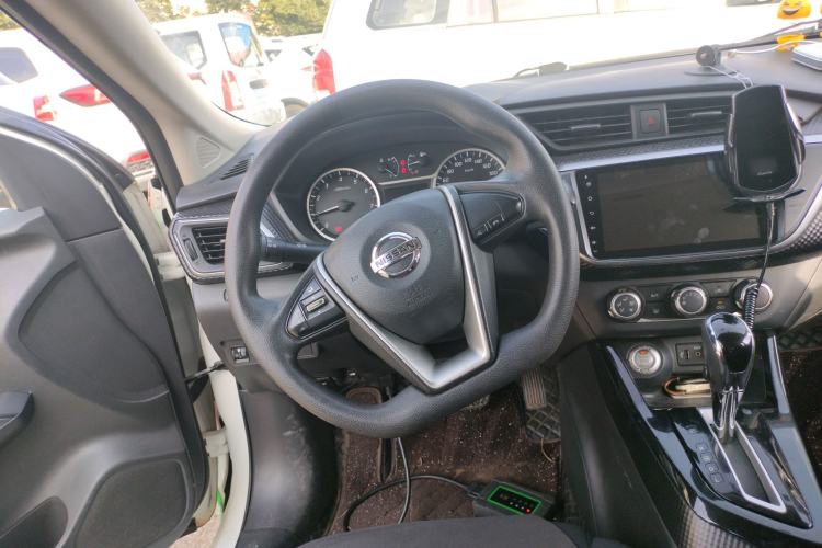 Used Nissan Lannia 2016 1.6L CVT Smart Cool Edition Steering Wheel
