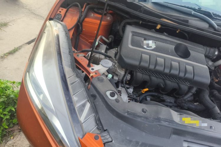 Used Nissan Lannia 2016 1.6L CVT Smart Cool Edition Engine Bay Right